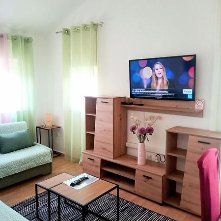 Apartmani Alma Pula Exterior foto