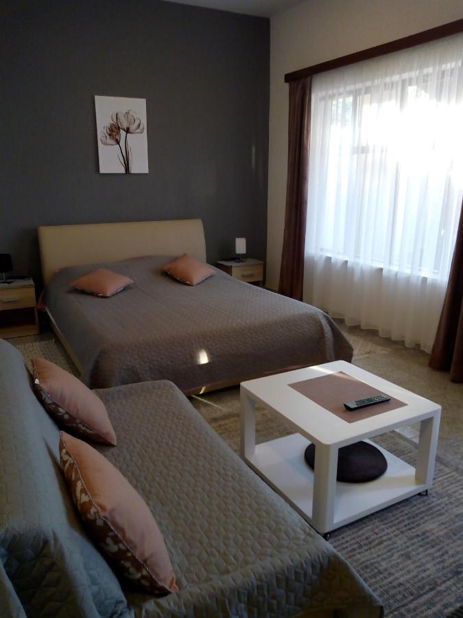 Apartmani Alma Pula Exterior foto